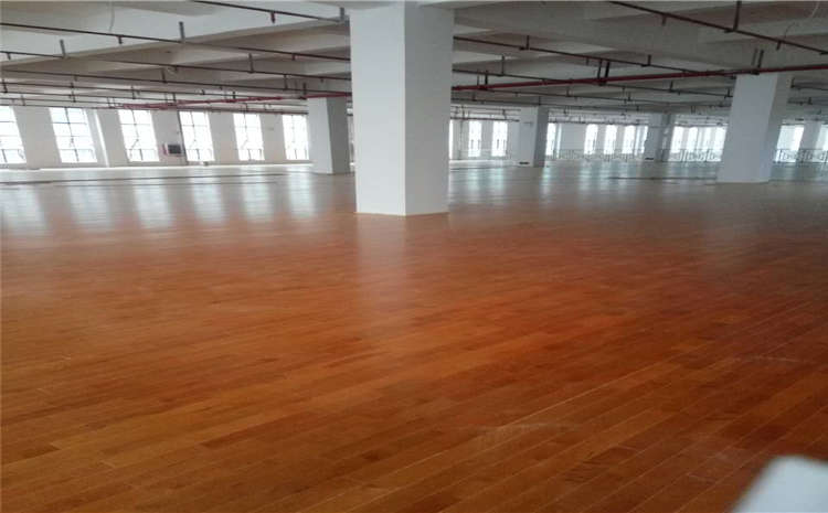 橡膠木乒乓球館木地板哪個品牌好?
