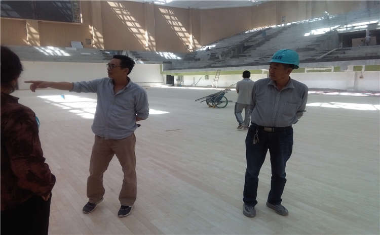 柞木籃球場地木地板多少錢一平米？