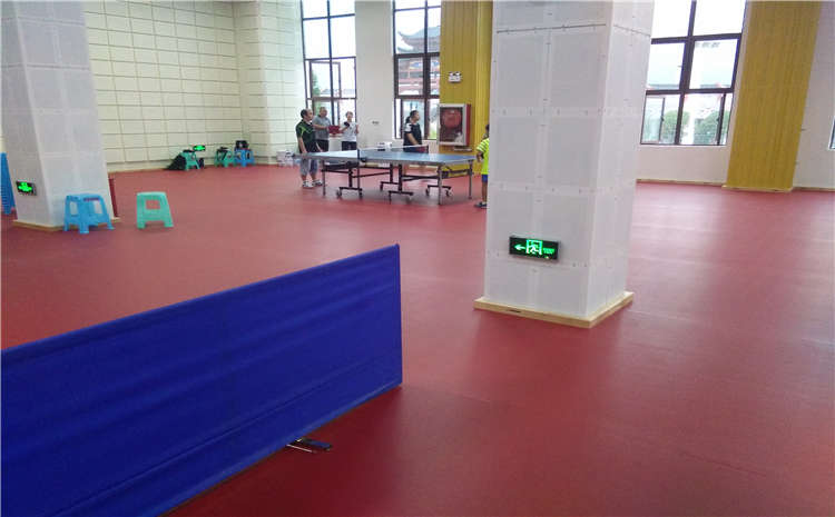 運動木地板價格那么高，利潤一定很高吧？