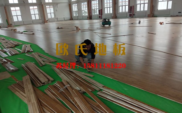 怎么選購(gòu)專(zhuān)業(yè)的舞臺(tái)木地板生產(chǎn)廠家——?dú)W氏地板