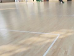 實(shí)木運(yùn)動地板打滑，怎么辦