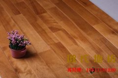 體育木地板是如何刷漆的？