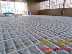 室內(nèi)運動木地板表面為什么會變色？又該怎樣預